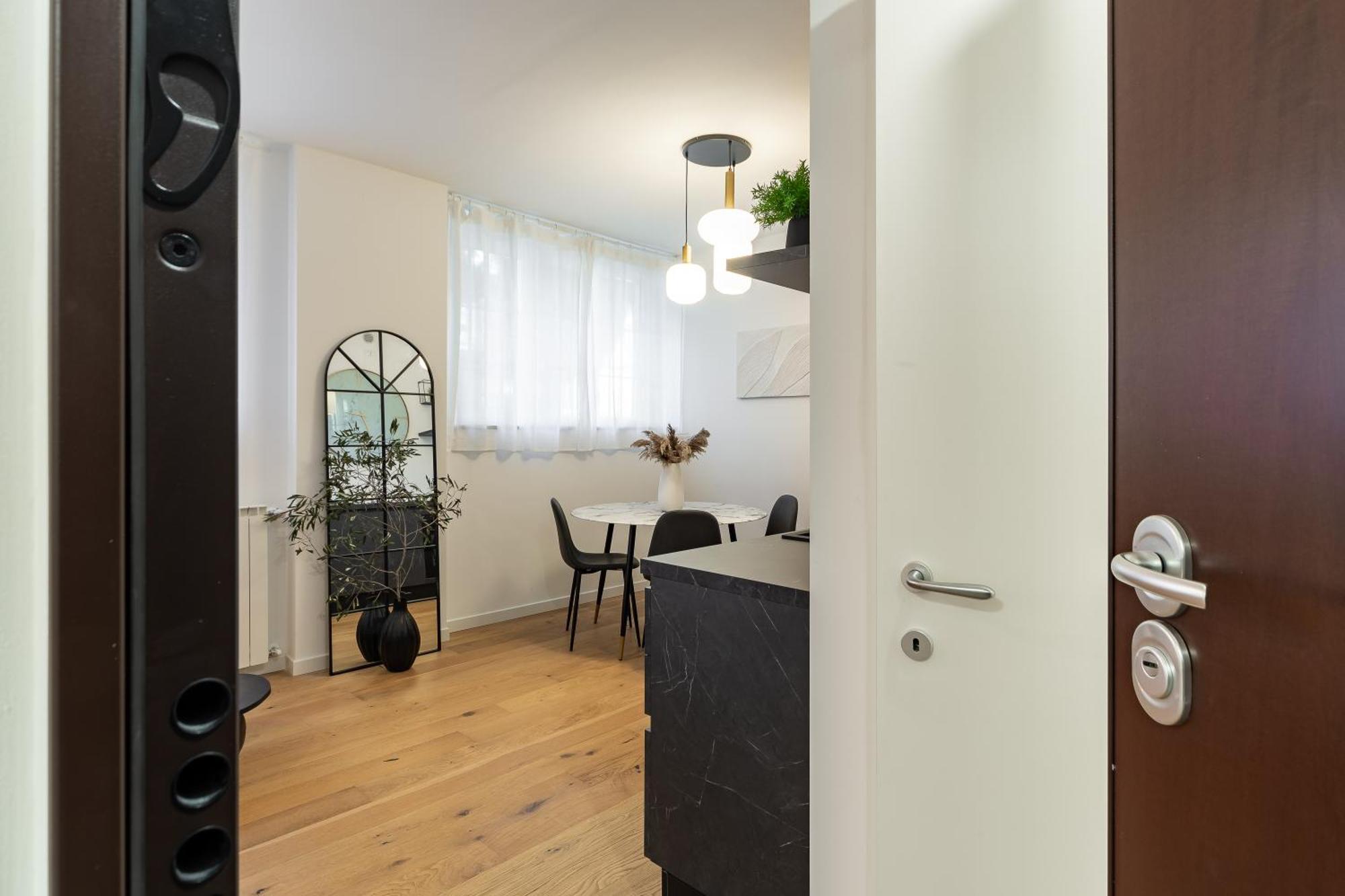 45royal Stylish House Center Milán